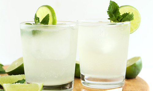 healthy cocktails coconut water gin and tonic